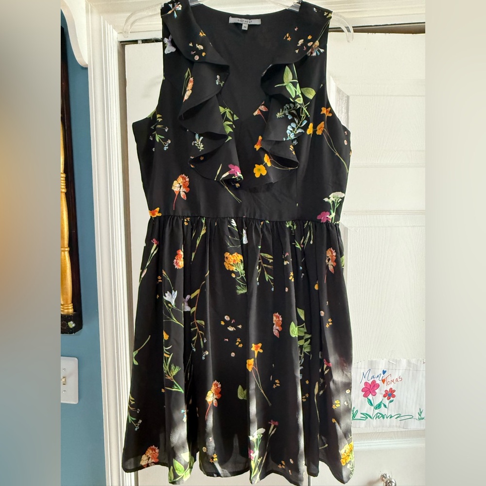 Floral Ruffle Neck Sleeveless Dress - Black